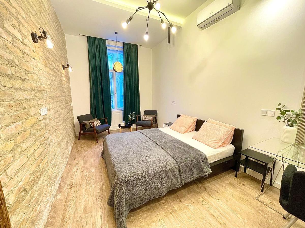 Dream Romance Residency - Finnish Sauna Budapest Exterior foto